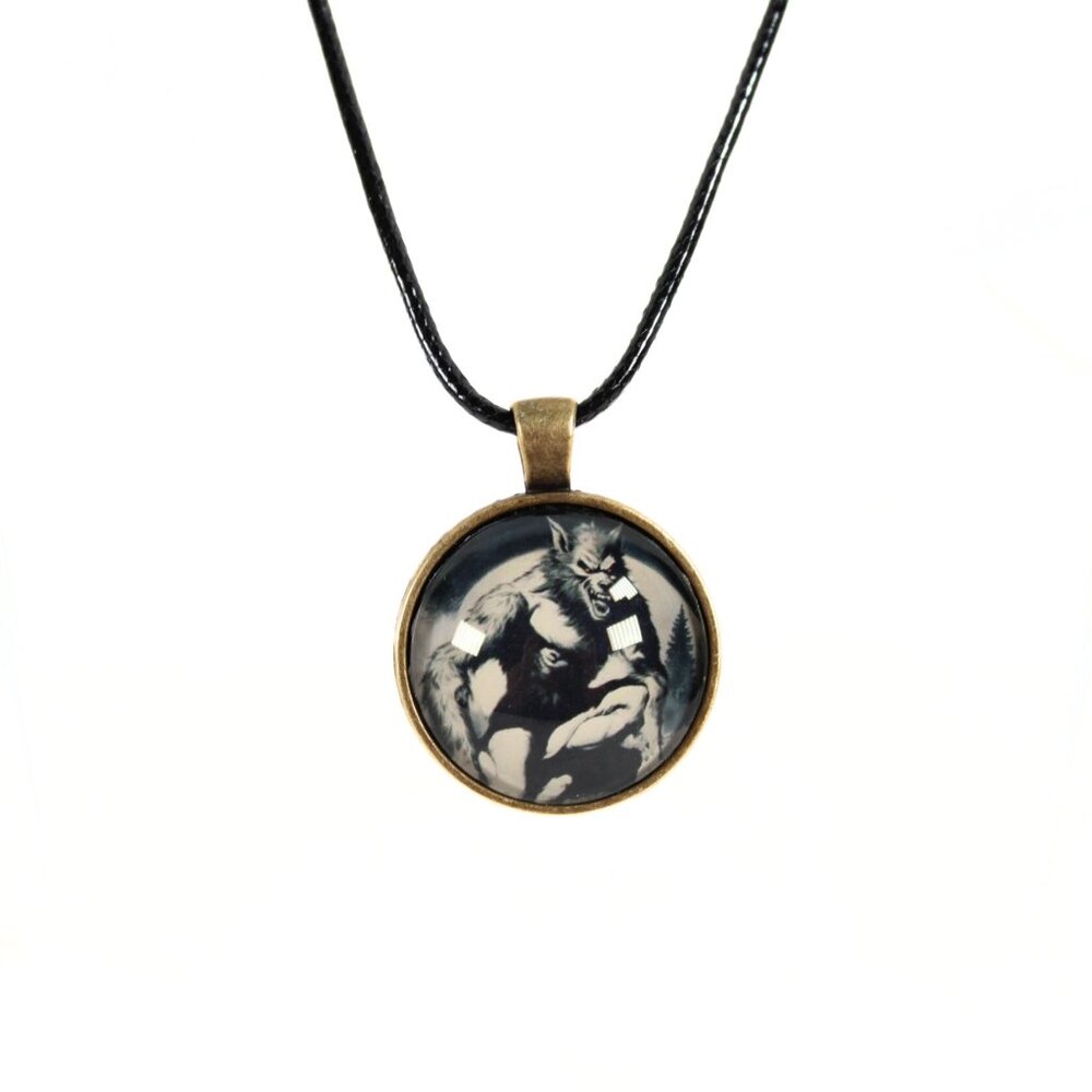 🔨 Unisex Gothic Lunar Beast Gothic Werewolf Pendant Necklace Transformation